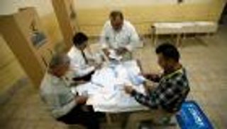 إعلام عزمي بشارة يواصل الكذب بزعم وجود قنصل الإمارات باستفتاء كردستان