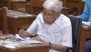 هندي في الـ97 من عمره يحصل على درجة الماجستير 