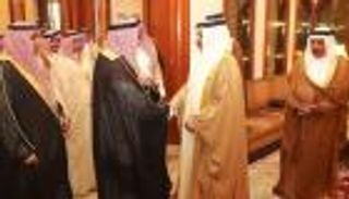 ملك البحرين يستقبل شيخ قبيلة آل مرة
