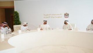 الشيخ محمد بن راشد والشيخ محمد بن زايد يشهدان اجتماع الحكومة