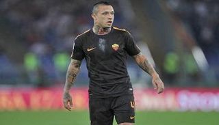 مورينيو يتمسك بالتعاقد مع ناينجولان