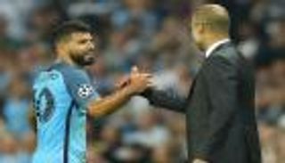 جوارديولا يدعم أجويرو بعد إضاعته ركلة جزاء