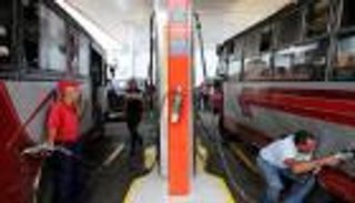 النفط يهبط بعد بيانات عن المخزون الأمريكي