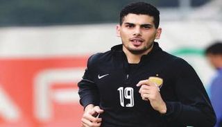 العنزي يستعيد ذاكرة التهديف برأسية في شباب الأهلي