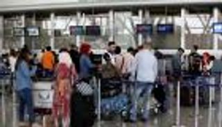 بالصور.. فوضى مطارات كردستان العراق مع بدء حظر الطيران