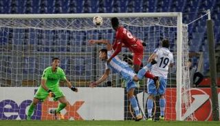 نيس ولاتسيو يفوزان بسهولة في الدوري الأوروبي