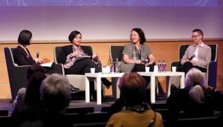 الشيخة بدور في الجلسة النقاشية