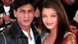 بالصور.. إطلالة لافتة لشاروخان وايشوريا راي في حفل مجلة "فوج"