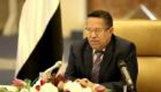 الحكومة اليمنية تحذر شركات النفط من مغبة التعامل مع الانقلابيين