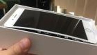 بالصور.. أولى فضائح "آيفون 8 بلس" بعد 3 أسابيع من طرحه