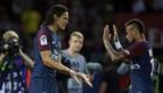 نيمار يصنع أول هدف لكافاني منذ الأزمة