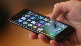 هاتف "أيفون" أبل