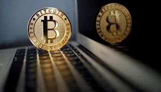 حققت عملة بيتكوين المشفرة الرقمية انتشارا كبيرا مؤخرا