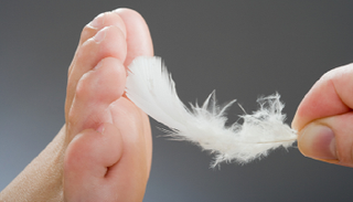 التدليك بالدغدغة لكسر وتيرة الحياة الروتينية