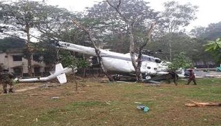 طائرة رئيس الأركان الكويتي عقب الحادث