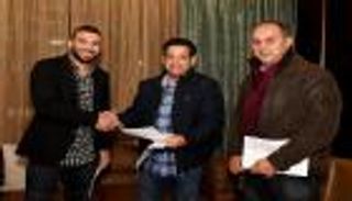 التعاون السعودي يعلن تعاقده رسميا مع عماد متعب