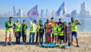 جمع 400 ألف من أعقاب السجائر على شواطئ دبي