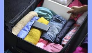 خطوات سهلة لإعداد حقيبة سفر مثالية