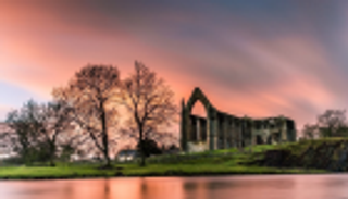 بالفيديو.. "يوركشاير" وردة إنجلترا البيضاء