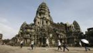 بالصور.. أماكن مهجورة خرّبها الإنسان وعمّرها السياح