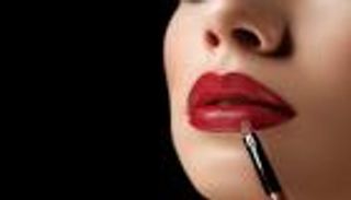 عبّري عن شخصيتك بـ"أحمر الشفاه"
