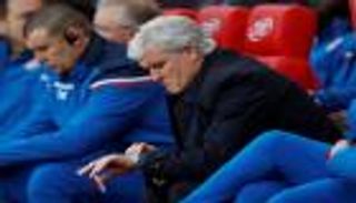 مدرب ستوك سيتي المهدد يستهدف تعاقدات جديدة