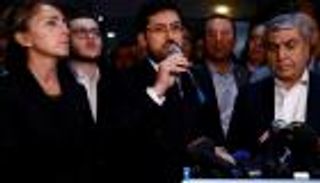 تركيا.. إقالة رئيس بلدية معارض لأردوغان