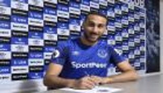 إيفرتون يتعاقد مع المهاجم جينك طوسون