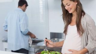 نوعية غذاء الحوامل تؤثر على نمو الأجنة - تعبيرية