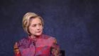 مكتب التحقيقات الفيدرالي يحقق في أنشطة مؤسسة كلينتون