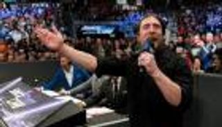 براين يقرر نزالا بين ستايلز ضد أوينز وزين في "رويال رامبل"