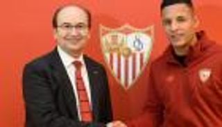 إشبيلية يحسم أولى صفقاته الشتوية