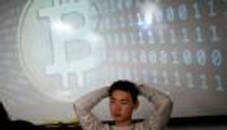 بيتكوين دون 14 ألف دولار.. و"كوداك كوين" عملة رقمية جديدة