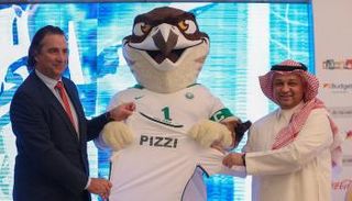 بيتزي وعادل عزت