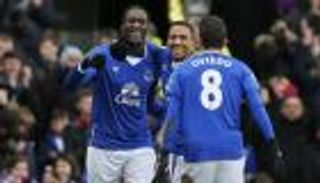 مالك إيفرتون يكشف عن سبب غريب وراء رحيل لوكاكو