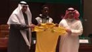 الأندية السعودية توقع عقودا مع لاعبين من مواليد المملكة