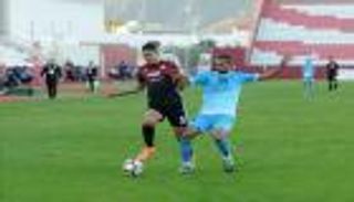 الوحدة يحول تأخره إلى فوز بثلاثية على دبا في الدوري الإماراتي