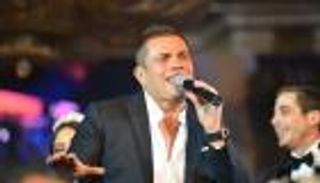 بالصور.. عمرو دياب يشعل حفل زفاف بحضور أحمد شفيق والزند