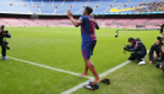 الكشف عن سر تقديم ياري مينا "حافي القدمين" في برشلونة