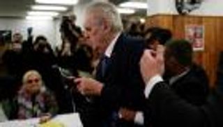 موالٍ لروسيا يواجه مؤيدا لأوروبا بالجولة الثانية لانتخابات التشيك