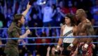 براين يقرر نزالا خاصا على بطولة سماكدون للتاج تيم