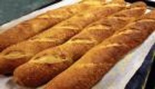 "الخبز الفرنسي".. لقمة عثرة في حلق "اليونسكو"