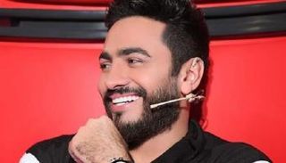 تامر حسني يثير ضجة على مواقع التواصل الاجتماعي