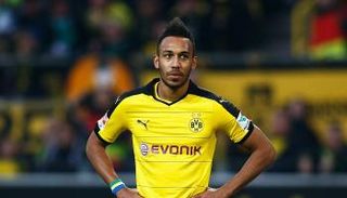 بيير إيميريك أوباميانج مهاجم بروسيا دورتموند