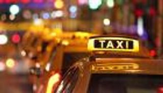 الجزائر.. انتشار واسع لتطبيقات حجز سيارات الأجرة