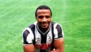 وفاة أسطورة وست بروميتش