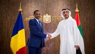 الشيخ عبد الله بن زايد آل نهيان خلال لقائه شريف محمد زين