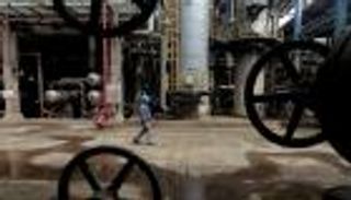 أسعار النفط قرب أعلى مستوى في 3 أعوام