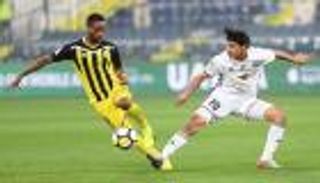 علي مبخوت يصعد بالجزيرة إلى ربع نهائي كأس رئيس دولة الإمارات