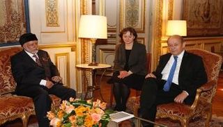 وزير خارجية فرنسا يستقبل الوزير المسؤول عن الشؤون الخارجية بسلطنة عمان